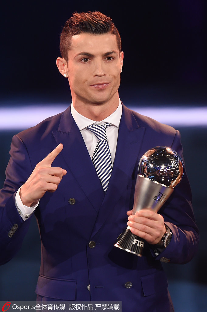 瓦伦西亚主席：大家的沮丧可以理解，但骂我家人没有意义（瓦伦西亚主席：理解沮丧情绪，但请不要辱骂我的家人）