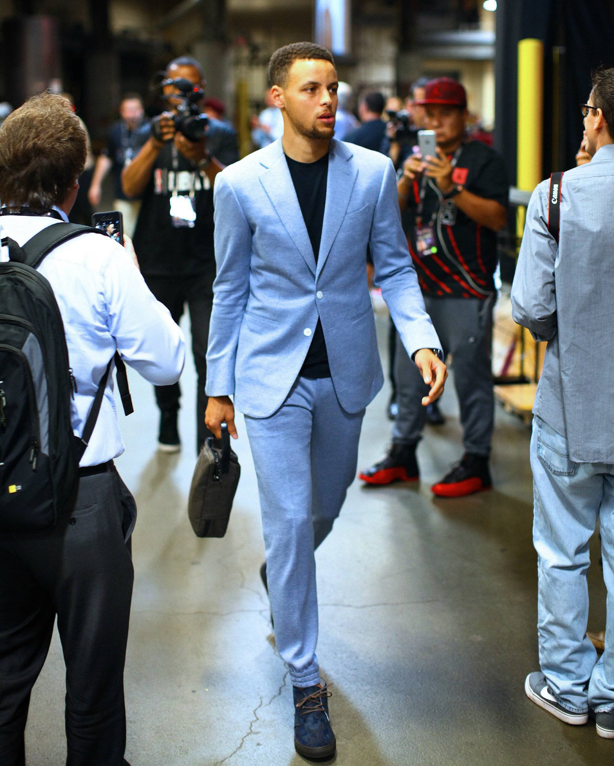 入不了安帅法眼，安东尼本赛季已贡献5球2助，仍未被安帅征召（本季5球2助仍未获征召，安东尼难入安帅法眼）