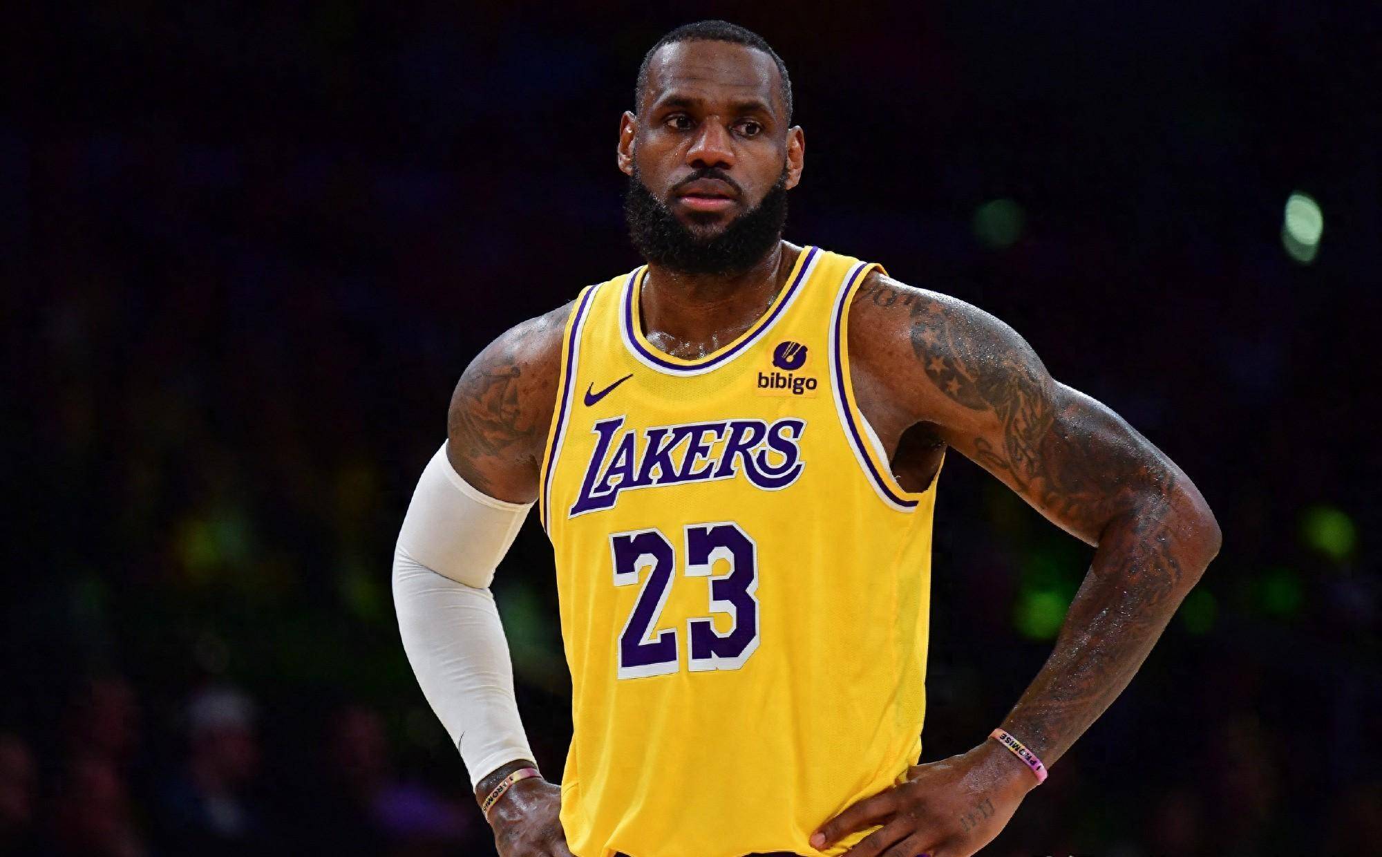 戈登：比赛尾声被勒沃库森扳平，真的让人很难接受（戈登：终场前遭勒沃库森追平，令人难以接受）