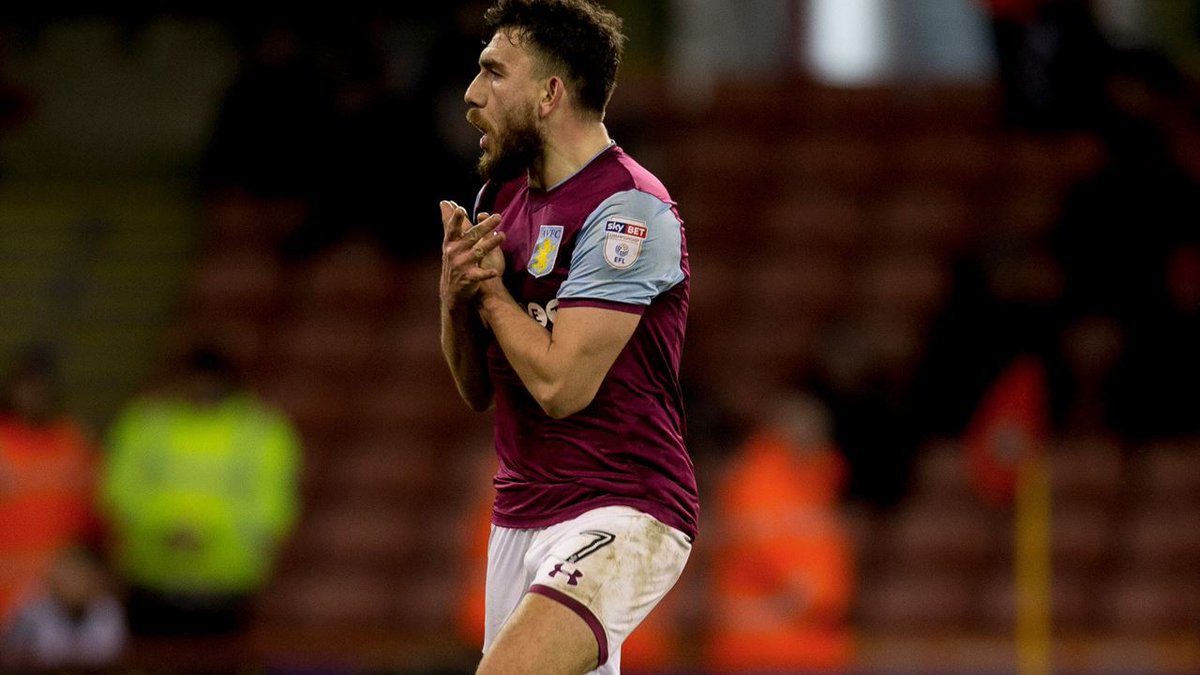 离谱！因内裤颜色与裁判发生争吵，印度球队果阿队长赛前染红（因内裤颜色与裁判争执，印度果阿队长赛前吃到红牌）