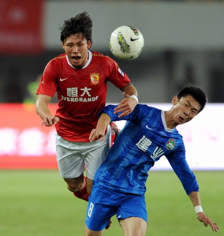 世体：巴萨已获得欧足联批准，欧冠对法兰克福将在诺坎普进行（世体：欧足联批准通过，巴萨欧冠战法兰克福将在诺坎普开打）