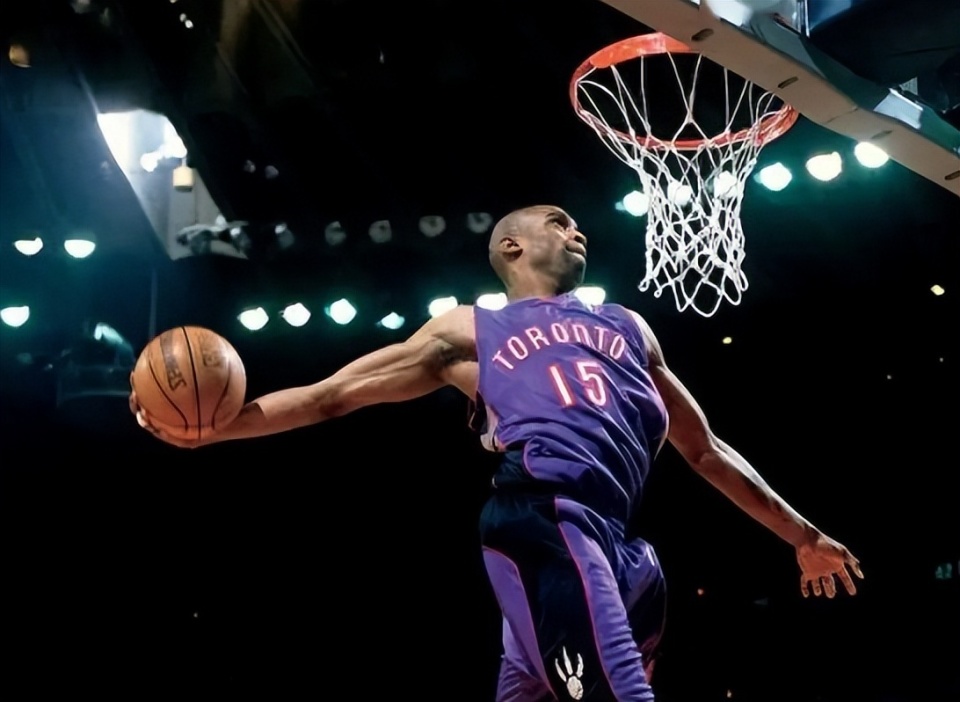 崔永熙：杨瀚森把女友带身边确实压力很大 希望他用实力打破质疑（崔永熙谈杨瀚森携女友随行：压力不小，盼他以实力回应质疑）