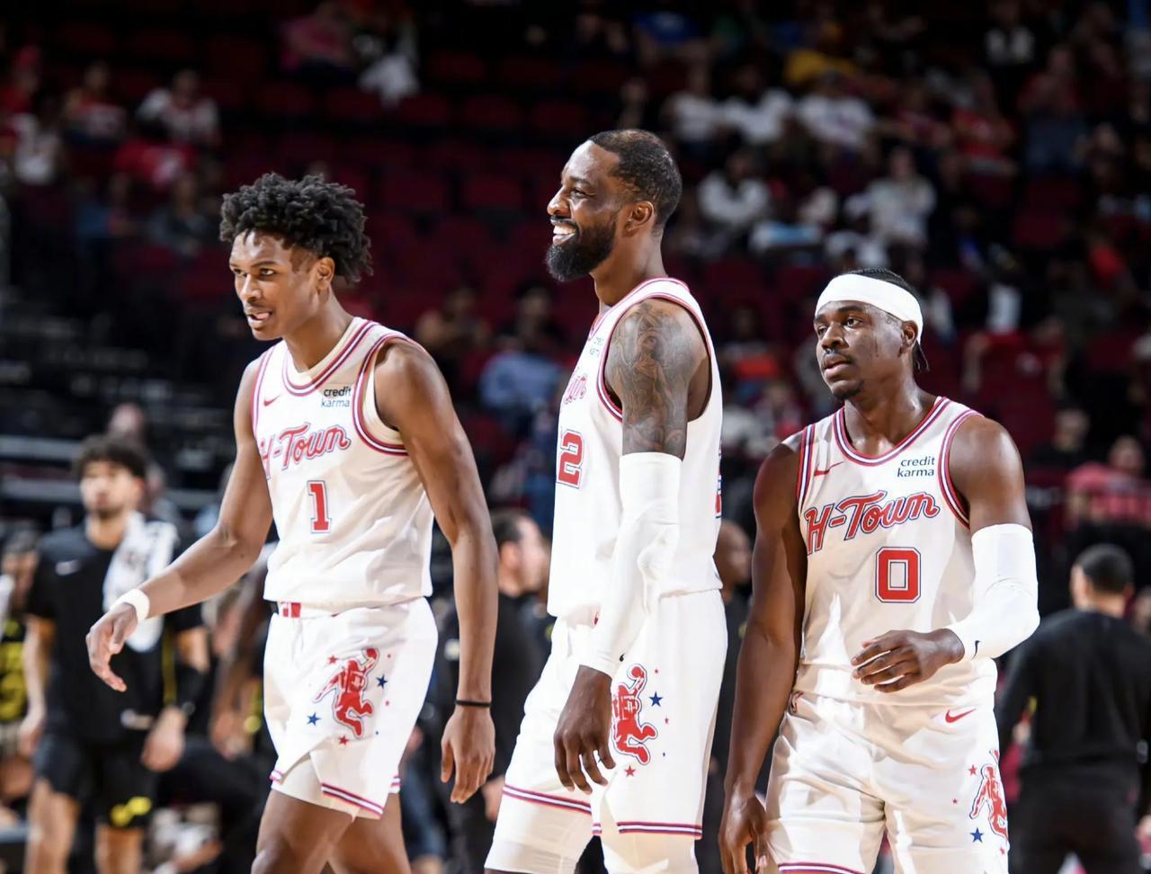 本世纪德甲戴帽数前10：莱万384场16次第1，凯恩76场10次第3（本世纪德甲帽子戏法榜前十：莱万384战16帽居首，凯恩76战10帽第三）